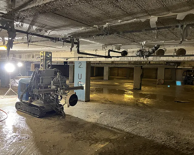 HDW-Gerät in Tiefgarage.