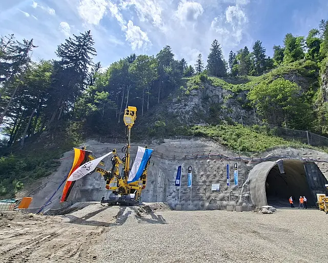 Außenansicht des Tunnels.