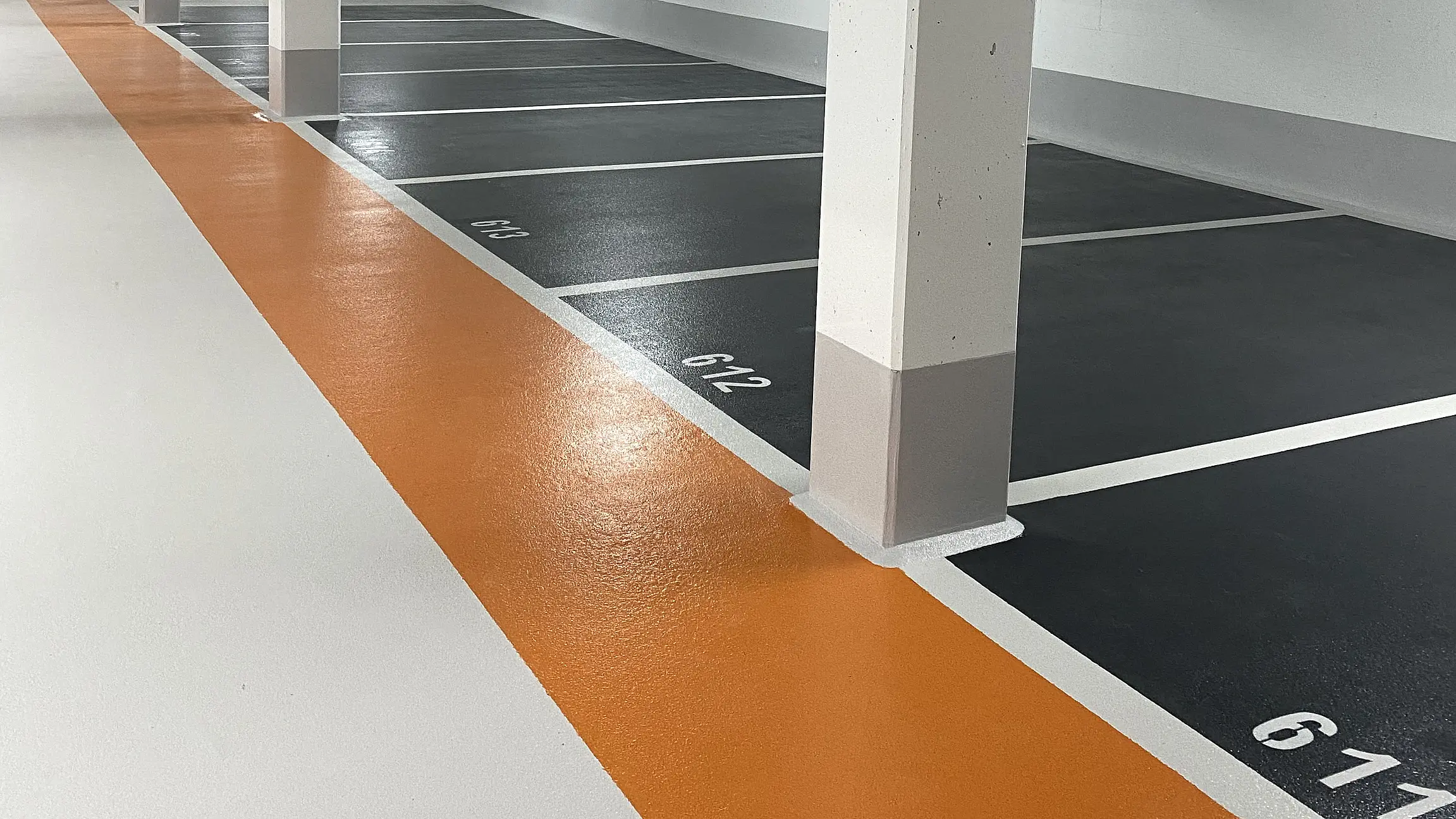 Eine sanierte Tiefgarage.