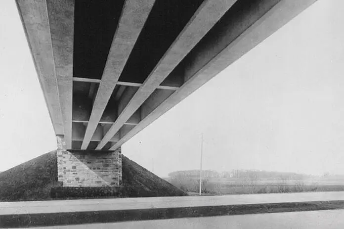 Brücke von unten.